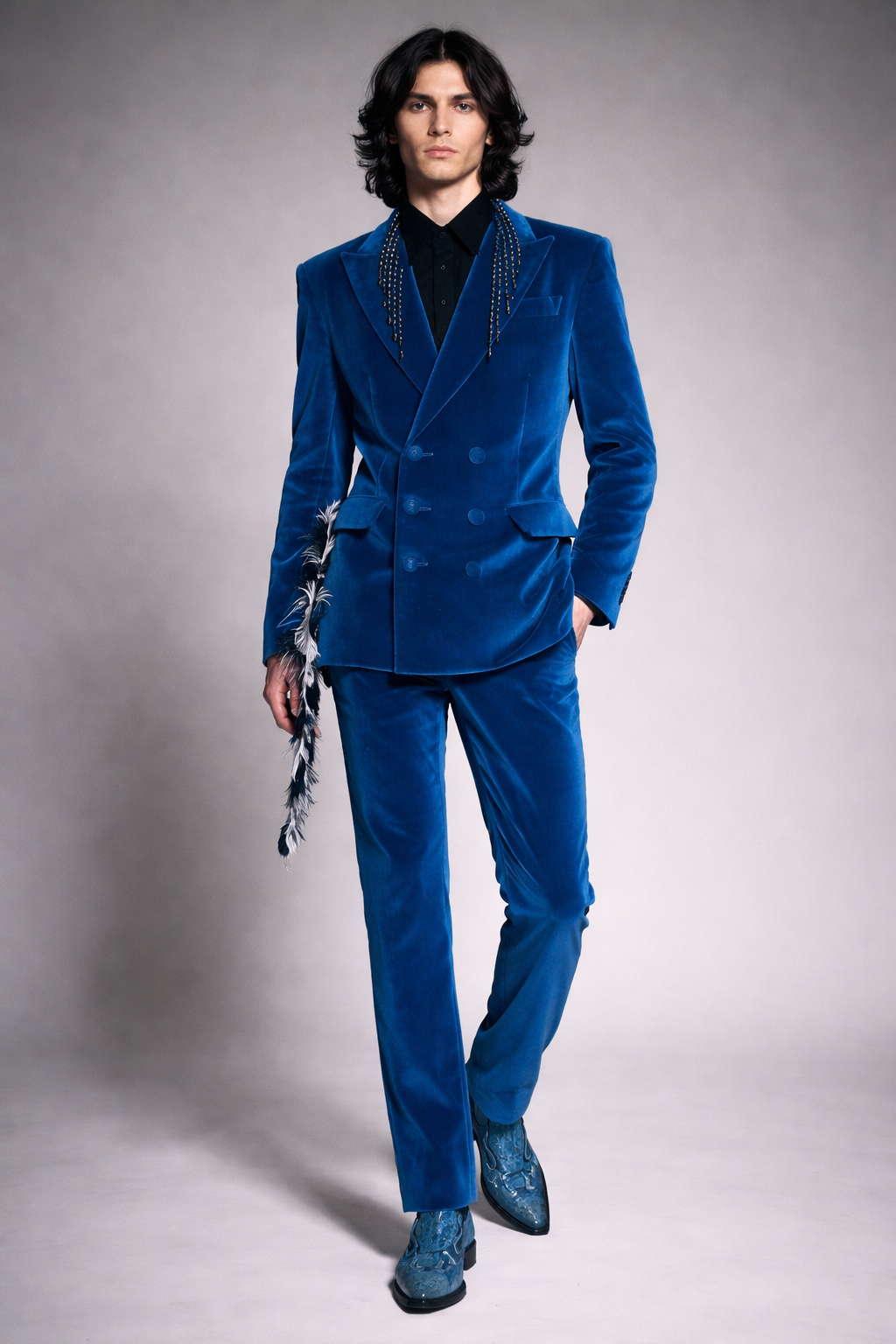 BLUE DOUBLE-BREASTED VELVET SUIT